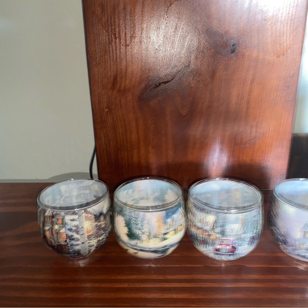Thomas Kinkade Glade Holiday Village Scene Christmas Votive Candle Holders 4 Set - Picture 2 of 10